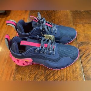 Reebok sneakers size 7.5